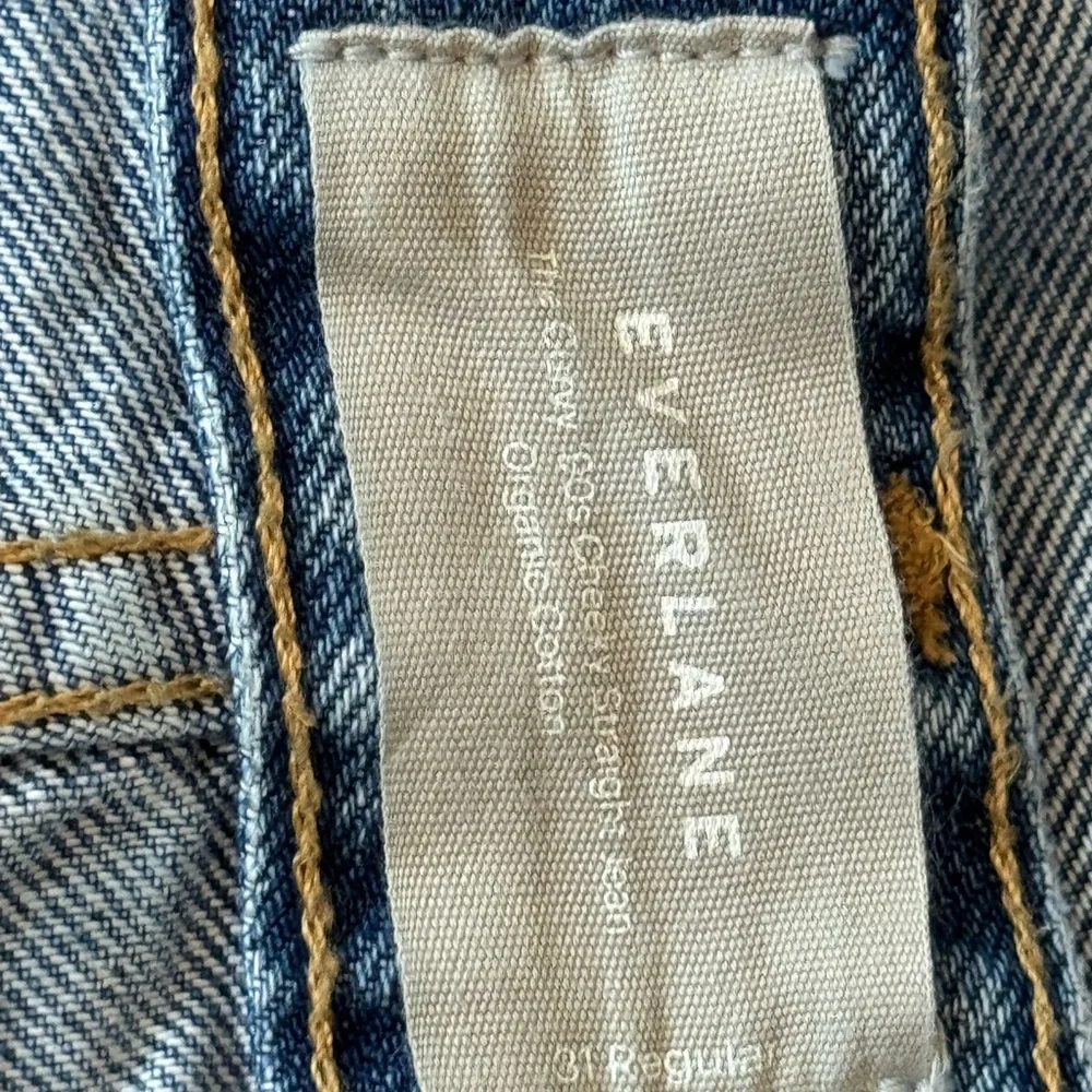EVERLANE BLUE BOYFRIEND JEANS – SIZE 31R